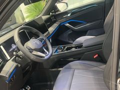 -上海冠松上汽大众4S店