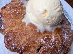 苹果派伴香草冰淇淋-SMOKI & CO(五大道店)