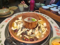 -菌自由丨野生菌火锅特色庭院餐厅(丽江古城店)