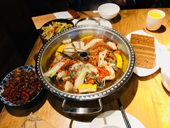 -唐伯虎新派湘菜馆(石夏时代广场店)