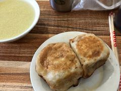 小米粥-宝瑞门钉肉饼店