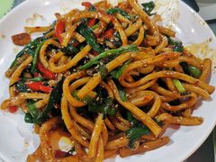 牛肉炒拉面-新疆西星餐厅