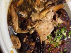 -老码头黑皮肘子锅包肉(赣水路店)