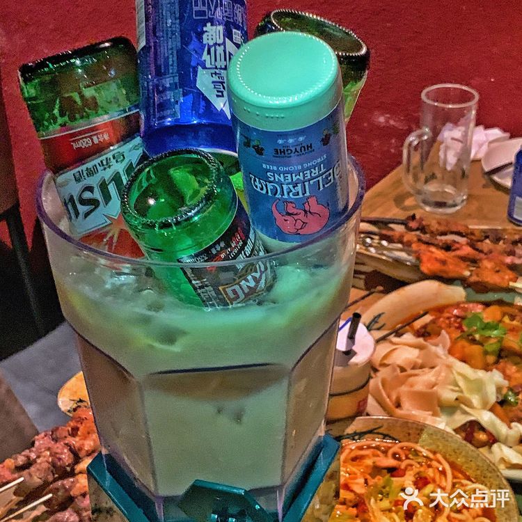 上海探店｜南京路步行街新疆菜！羊肉这样吃香