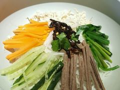 -云海肴·汽锅鸡·云南菜(天山百盛优客店)