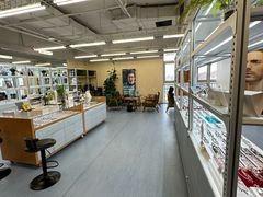 -无奔眼镜·蔡司·依视路授权店(马家堡店)