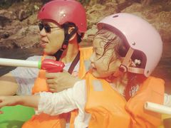 -安吉龙王山峡谷漂流