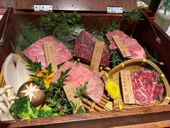 -山川小町·极番烧肉(新地假日广场店)