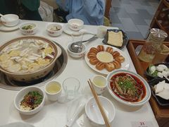 -土连锅·现熬养生汤锅(梁家巷店)