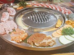 -哈哈碳都·牛肋条无限自助烤肉(宝龙店)