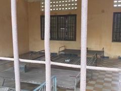 -吐斯廉屠杀博物馆