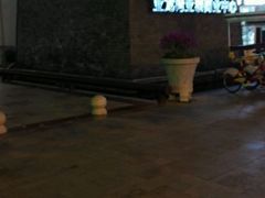 -亚龙湾亚泰商业街