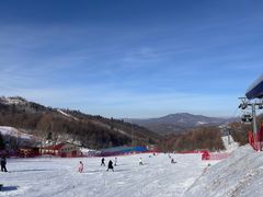 -亚布力新体委滑雪场