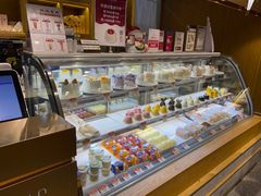 面包甜点陈列柜-西村叔叔的店·面包·甜品·蛋糕(崂山丽达店)