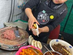 -清真马乐贝腊牛肉蛋黄菜夹馍(马蓉洒金桥店)