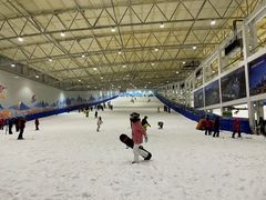-乔波室内滑雪场