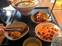 -顺溜·手工刀削面·黑金店(铜锣湾店)