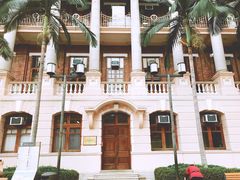 -香港大学