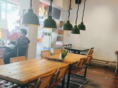 -北平花园·MUA摩造汉堡·北平咖啡(南锣鼓巷胡同店)