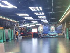 -极限PLAY运动娱乐新世界·团建派对潮玩休闲馆·室内蹦极高空游乐园