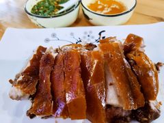 -四更周店烤乳猪