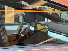 -TESLA 特斯拉(上海太古汇体验店)