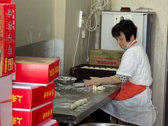 -周记高桥松饼制作坊