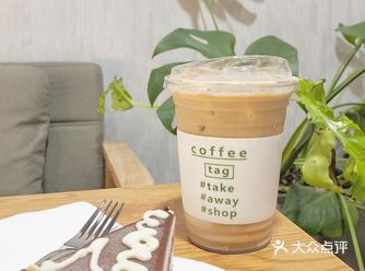长沙探店｜隐蔽在小巷子里的一家花伴咖啡馆