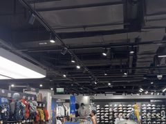 -迪卡侬(环球港店)