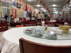 大堂-何适山庄 ·可团建(水长城P2停车场店)