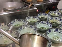 -老新隆牛肉锅贴(新街口店)