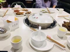 -土连锅·现熬养生汤锅(梁家巷店)