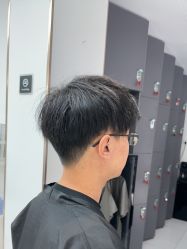 -阿三造型烫染•接发