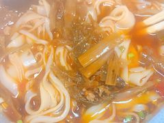 -呷佬·长沙手工米粉(金沙江路店)