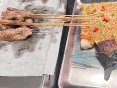 -何妹湿辣牛肉·粤式烧烤砂煲(桂雅路店)