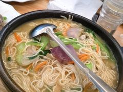-三姐妹·海鲜大排档