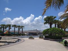 -亚龙湾中心广场