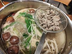 -牛满溢·自助潮汕鲜牛肉火锅(龙汇路店)
