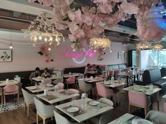 -樱花里音乐餐吧·牛扒椰子鸡(东圃店)