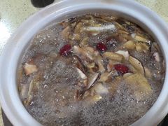 -东巴谷野生菌火锅餐厅