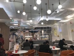 大堂-奈雪的茶(市百一店)