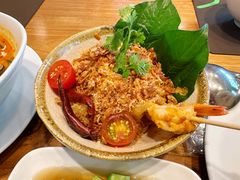 柚子大虾沙拉-Chom Cafe and Restaurant