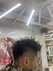 -秦·专注剪发