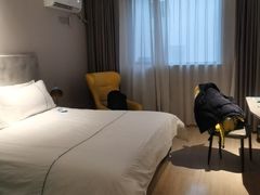 -白玉兰酒店(上海田子坊马当路地铁站店)