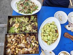 -老东镇啤酒屋海鲜加工·蒸汽海鲜·海鲜烧烤(台东店)