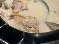 -尚尚仙·酸汤猪手·猪肚鸡火锅(华联万柳购物中心店)