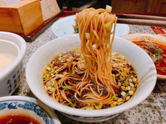 老牌阳春面-南京大牌档(香港广场店)