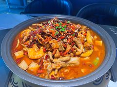 -徐记小怪兽肉蟹煲(中央大街店)