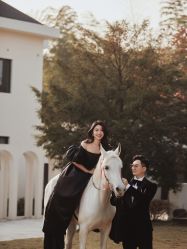 -至臻微拉婚纱摄影