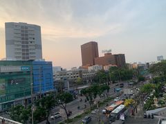 -光海鲜鱼翅餐厅(叻差拉披色路店)